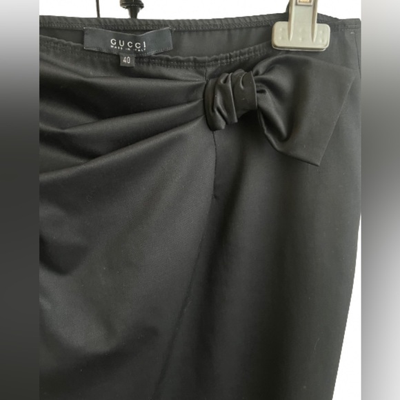 Gucci Knee-length Knot detail Black Skirt - Picture 3 of 10
